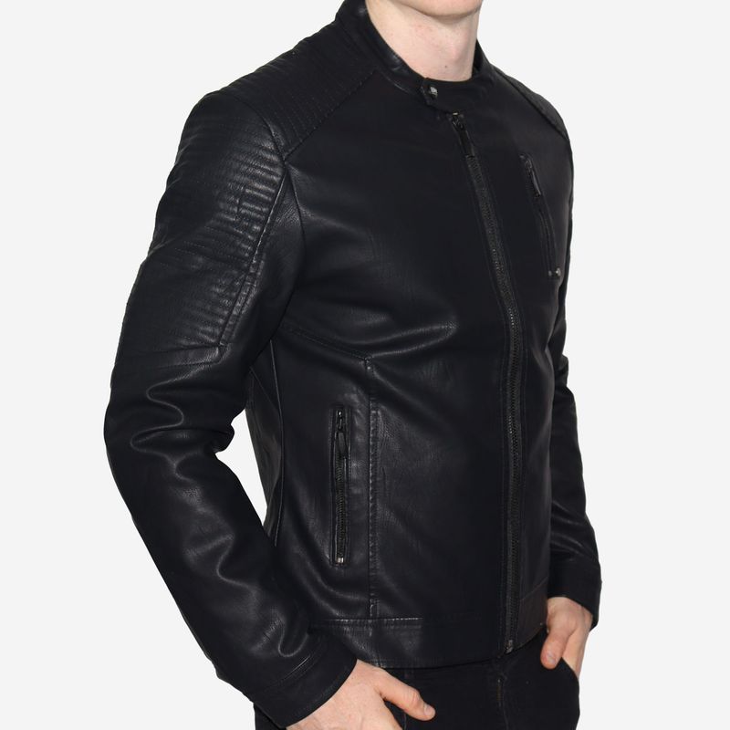Casaca biker Signature negra de ecocuero – diseño urbano para el invierno con carácter