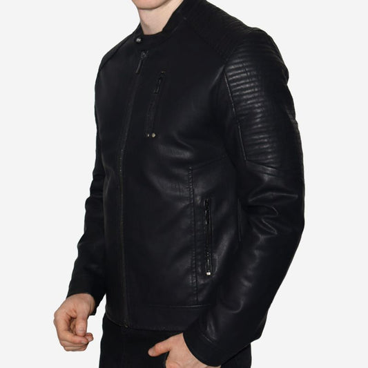 Casaca biker Signature negra de ecocuero – diseño urbano para el invierno con carácter