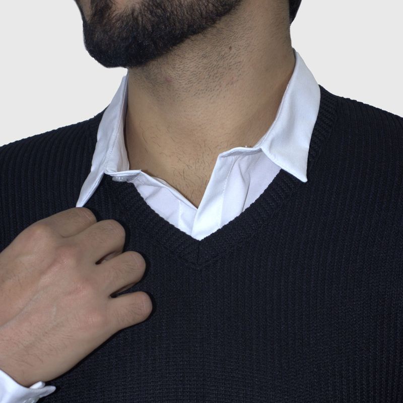 Suéter Cuello V Signature – Tejido Termorregulable y Ultra Confort - NEGRO