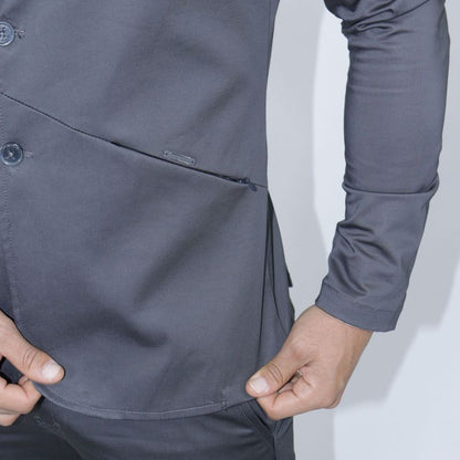 Blazer satinado Perfect Fit – Diseño minimalista con bolsillos invisibles - PLOMO