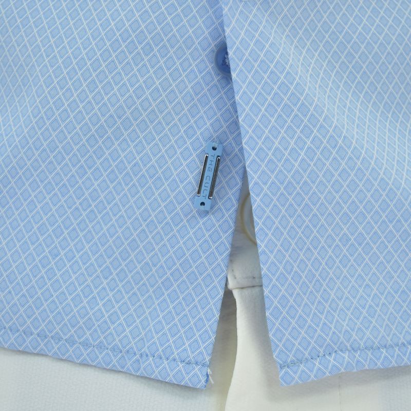 Camisa manga corta  | Diseño tejido de rombos | Entalle Perfect Fit - CELESTE