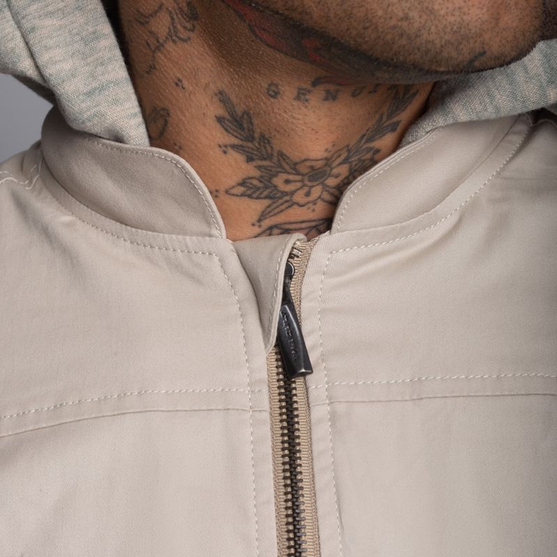 Chaqueta con Capucha Desmontable | Ajuste Perfecto | Drill Premium